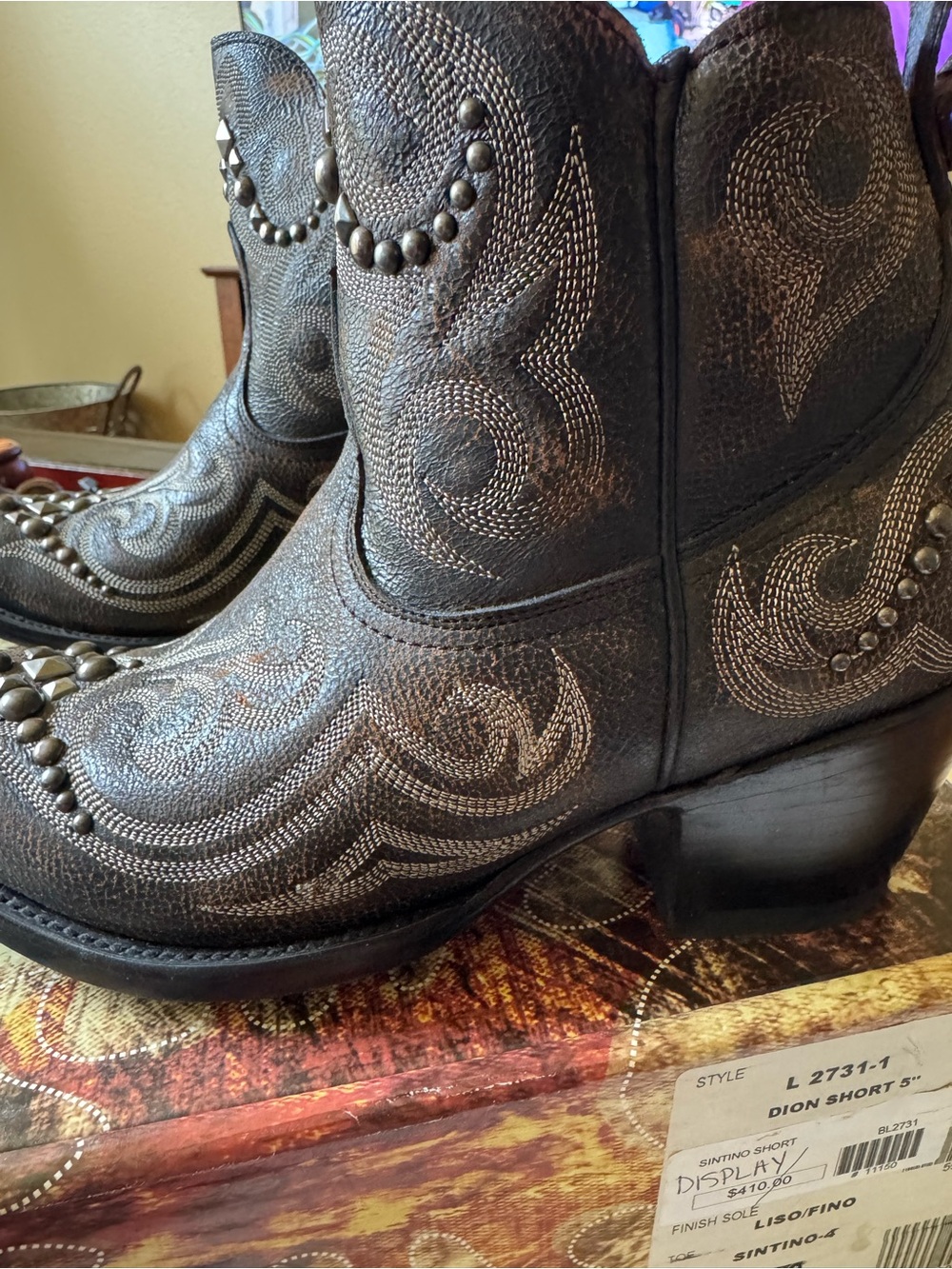 Old Gringo Dark Brown Leather Short Western Boots with Silver Stitching - Picture 5 of 8